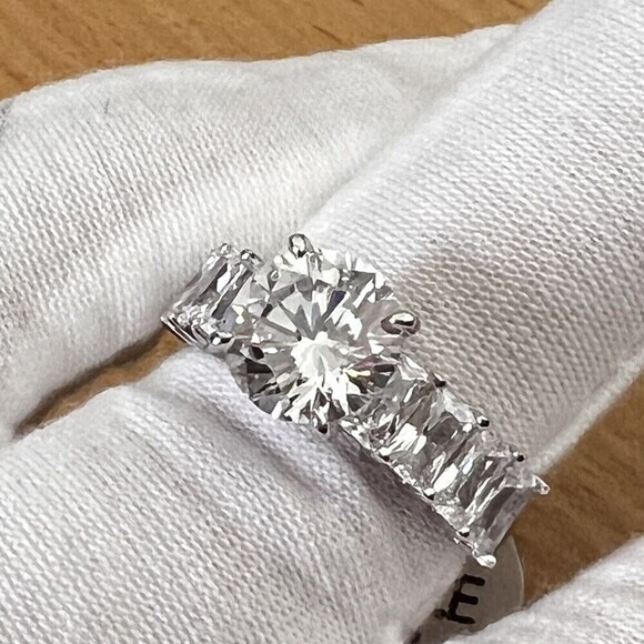 925 Sterling Silver | CZ Luxury Solitaire Ring Women's Size 8 Rhodium Finish - Picture 14 of 17